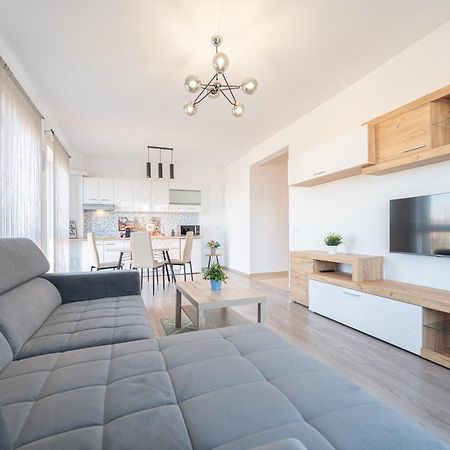 Serene Flat Lejlighed Oradea Eksteriør billede