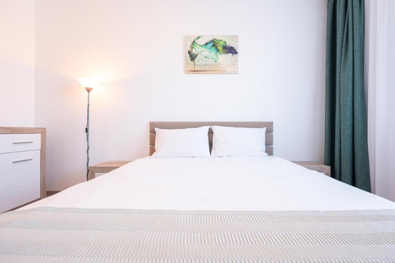 Serene Flat Lejlighed Oradea Eksteriør billede