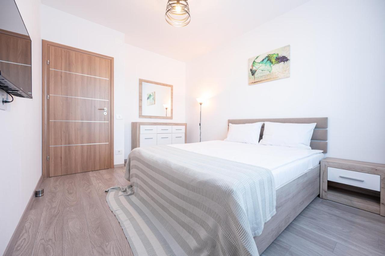 Serene Flat Lejlighed Oradea Eksteriør billede
